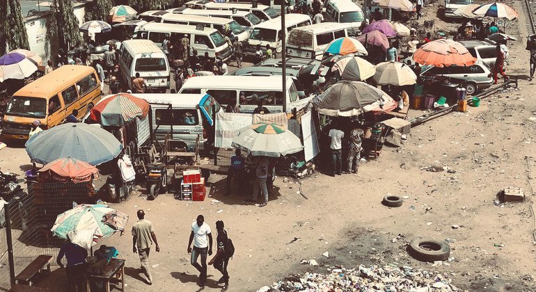 Nigéria : les leçons tirées de la riposte au VIH s'appliquent contre la variole du singe (ONUSIDA)